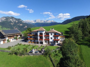 Отель Hotel Tschantnaihof  Коллепьетра